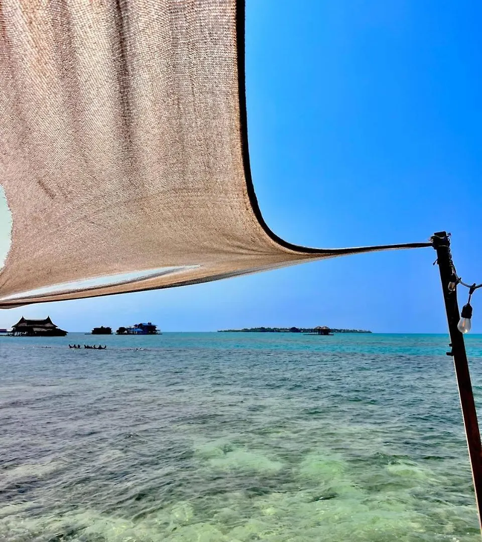 El Arca Hotel Tintipan Island