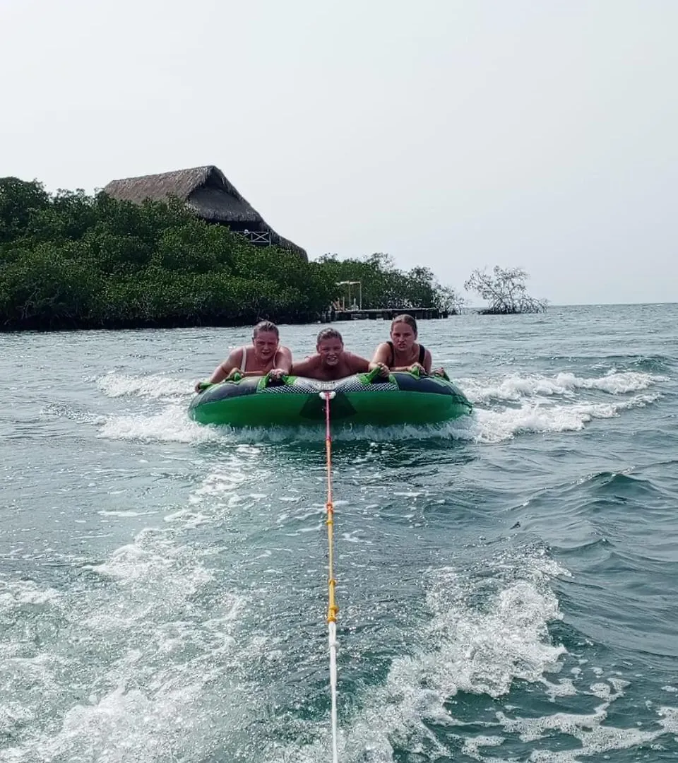 El Arca Hotel Tintipan Island