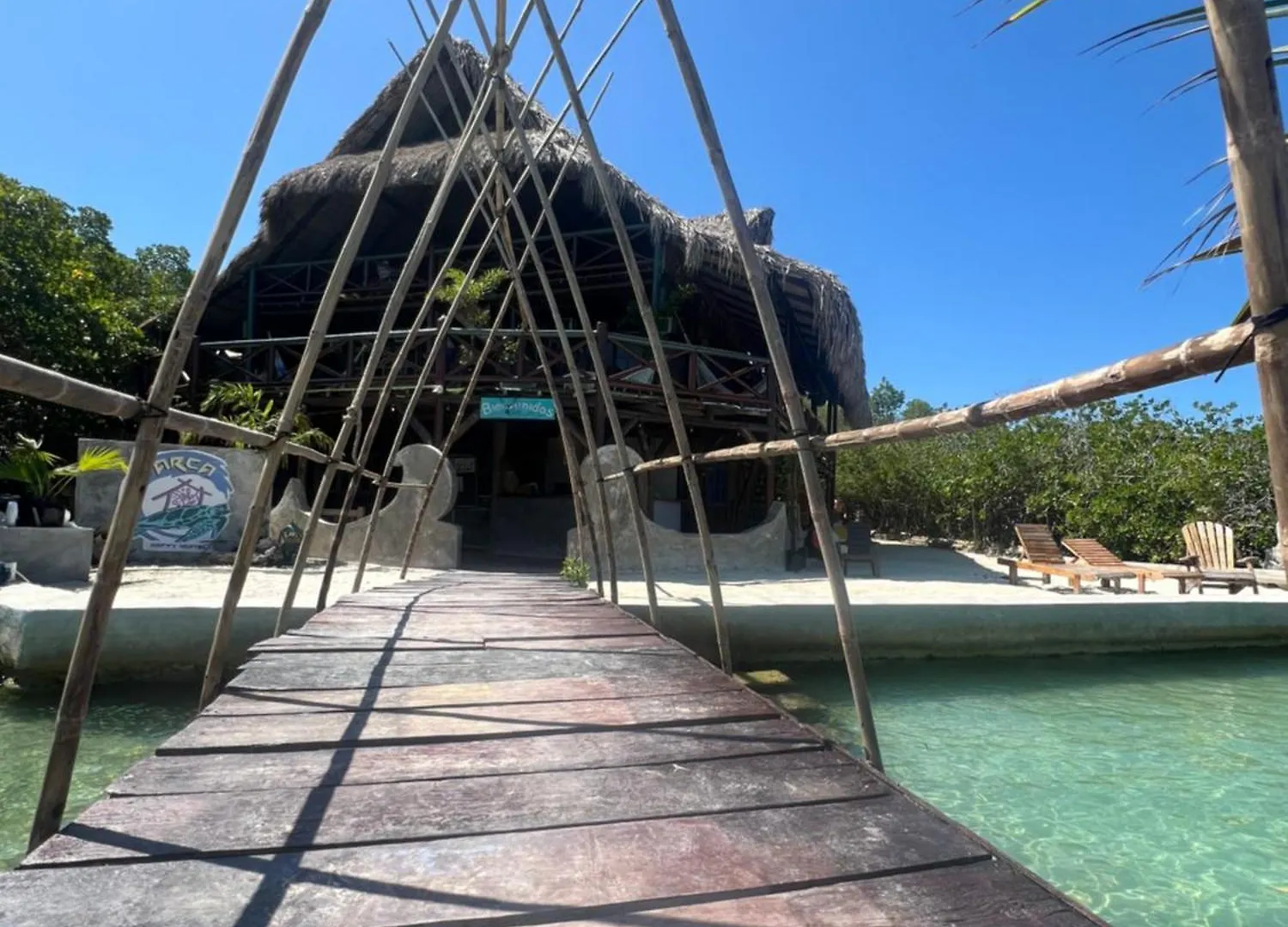 El Arca Hotel Tintipan Island